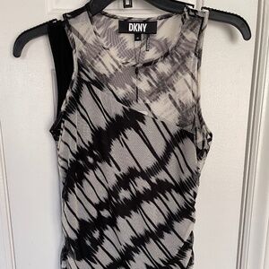 DNKY Top Size XS